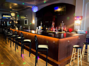 213 Lux Lounge - Roanoke