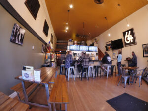 64oz. Taphouse - Hood River