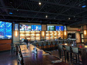 72 Tavern & Grill - Utica