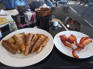 Airport restaurant - Greenville