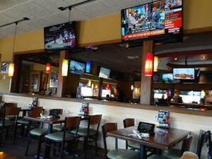Applebee's Grill + Bar - Visalia