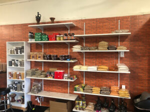 BETTY MARKET & RESTAURAN - Inglewood