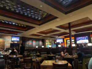 BJ's Restaurant & Brewhouse - Doral