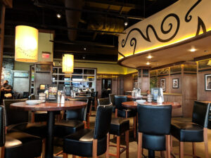 Bar Louie - Streets of St. Charles - St Charles