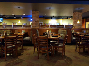 Boston's Restaurant & Sports Bar - Little Rock