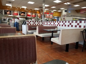 Braum's Ice Cream & Dairy Store - Midwest City