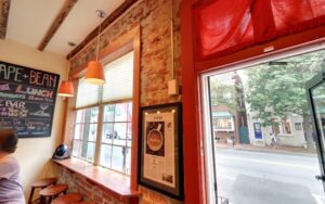 Brut Champagne and Wine Bar - Alexandria