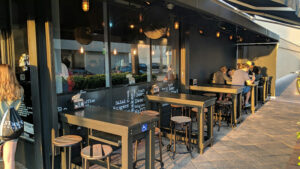 Burgers & Shakes - Miami Beach