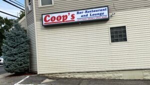 COOP'S RESTAURANT, BAR & LOUNGE - Waterbury