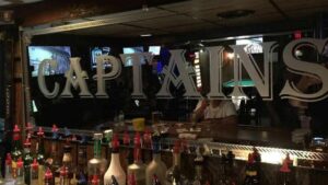 Captain's Quarters Lounge - Burton