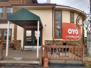 Casa Loma Inn & Suites by OYO Davenport IA near I-80 - Davenport