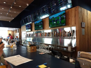Castaway's Craft Beer & Pizza - Riviera Beach