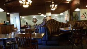Charlie's Restaurant & Lounge - Puyallup