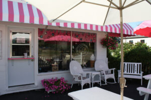 Charlotte's Ice Cream - Willoughby