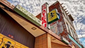 Chateau Lounge - Fort Pierre