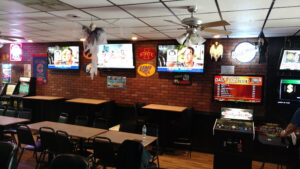 Cheapseats Sports Bar - Des Moines