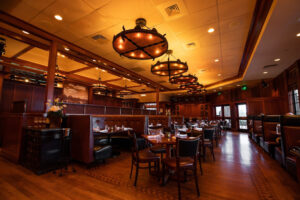 Chesters Chophouse & Wine Bar - Wichita