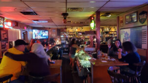 Country Club Lounge - Largo
