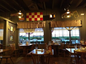 Cracker Barrel Old Country Store - St Charles