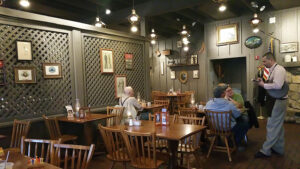 Cracker Barrel Old Country Store - Independence