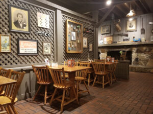 Cracker Barrel Old Country Store - Slidell