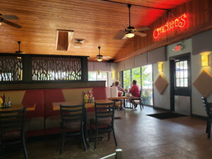 Cracker's Bar & Grill - Crystal River