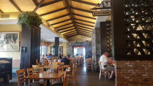 Crackers & Co. Café - Mesa