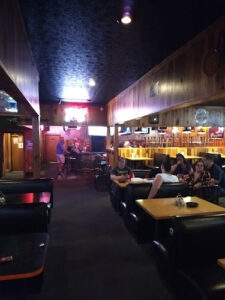 Crosstown Bar & Grill - Shelbyville