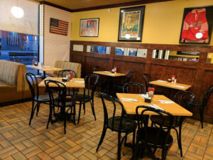 Cyndia's - Totowa