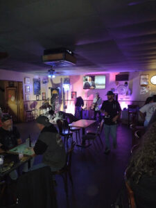 D & R Lounge & Package - Pensacola