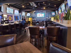 Daily's Sports Grill - San Clemente