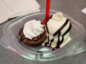 Dairy Queen East (Treat and Cakes) - Novi