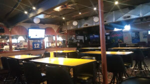 Danny's Midway Pub & Grill - Marysville