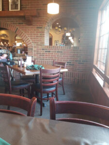Demos' Restaurant - Lebanon