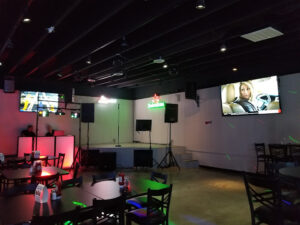 Dino's Sports Bar & Grill - Huntington Beach