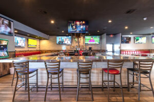 Dirty Birdies Sports Bar & Grill - Flagstaff