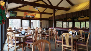 Divots Bar & Grill - Reading