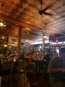 Doe's Eat Place - Russellville