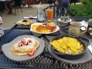 Egg Harbor Cafe - Hinsdale