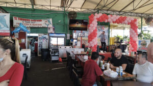 El Tiburon Seafood Restaurant bar and grill - Lauderhill