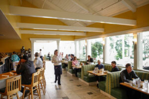 Elli's Great American Restaurant - Salinas