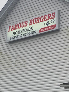 Famous Burgers - Wayne
