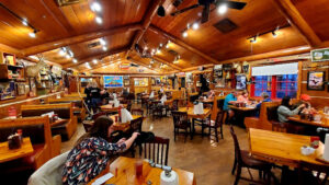 Famous Dave's Bar-B-Que - Thornton