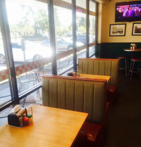 Famulari's Pizzeria: Oakbrook - Summerville