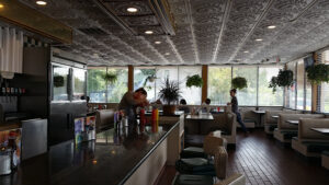 Fino's Family Dining - Pontiac