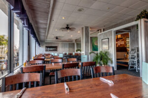 Fishlips Waterfront Bar & Grill - Port Canaveral