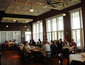Floyd's Restaurant - Grand Blanc