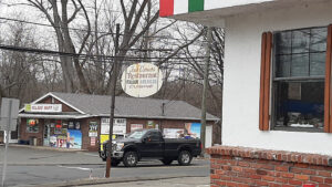 Four Corners Pizza Restaurant - Meriden