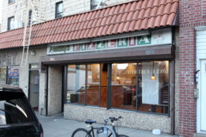 Freddy's Pizzeria - Queens