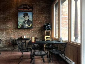 Glenn's, Food and Spirits - Livingston